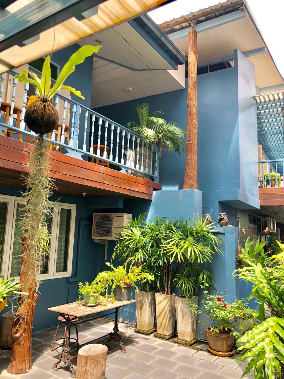 Blue Chang House Bangkok Exterior photo